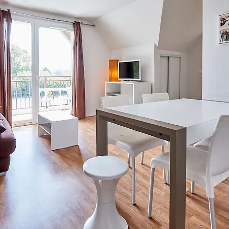 Kompleks wypoczynkowy Vacanceole - Le Domaine De La Corniche - Deauville Sud 3*
