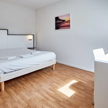 Kompleks wypoczynkowy Vacanceole - Le Domaine De La Corniche - Deauville Sud 3*