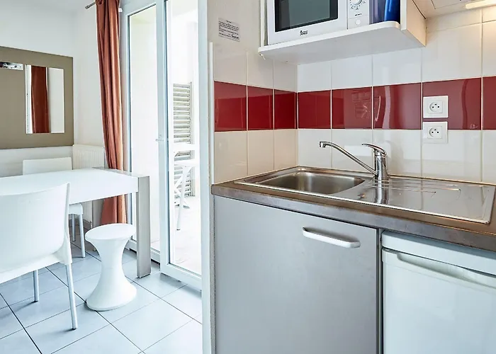 홀리데이파크 Vacanceole - Le Domaine De La Corniche 3*